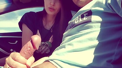 Минет в машине по пути домой